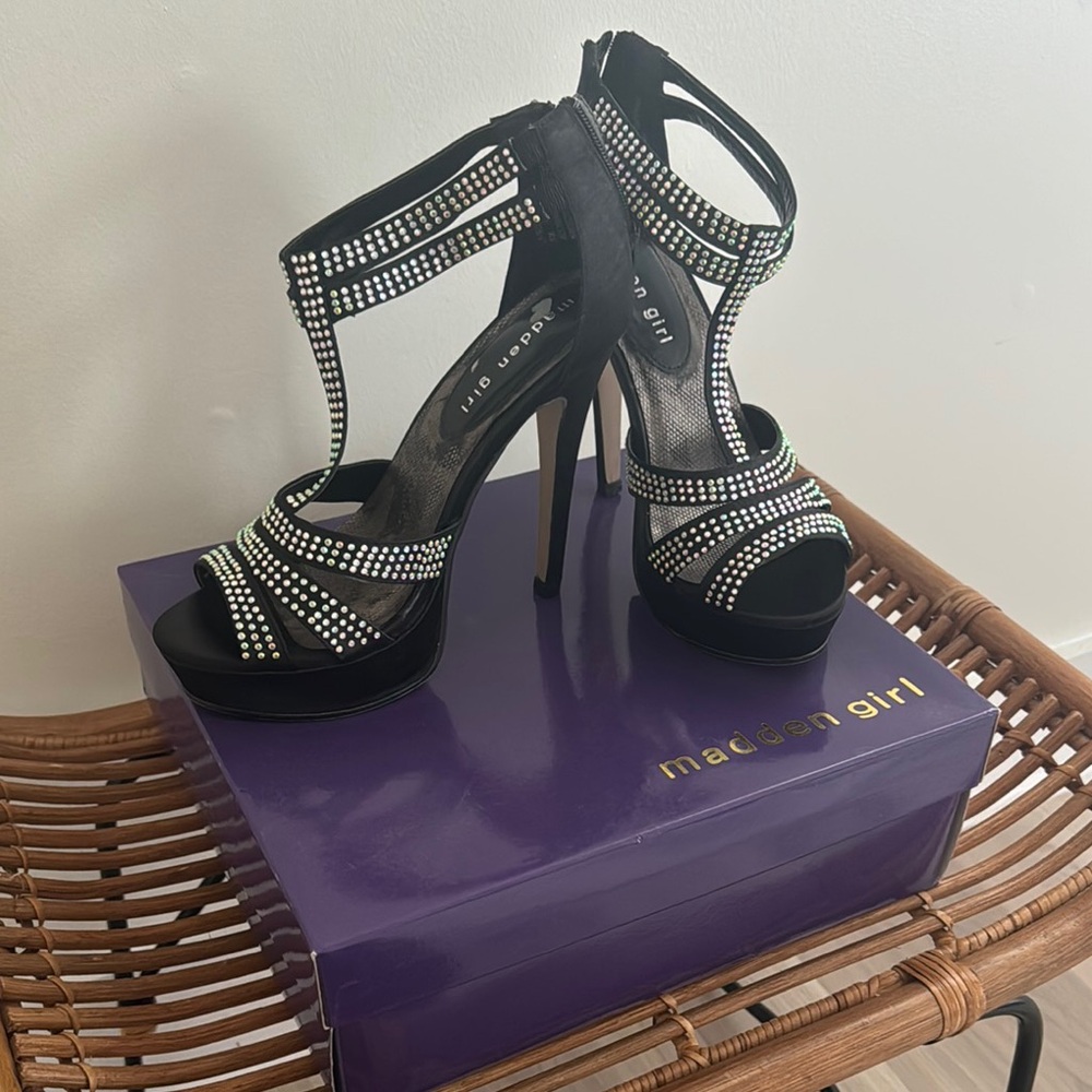Madden Girl Black Elegant Heels